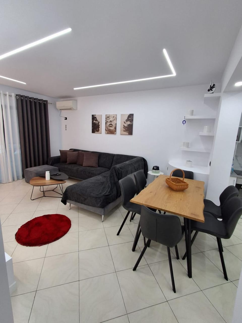 Living room, Dining area