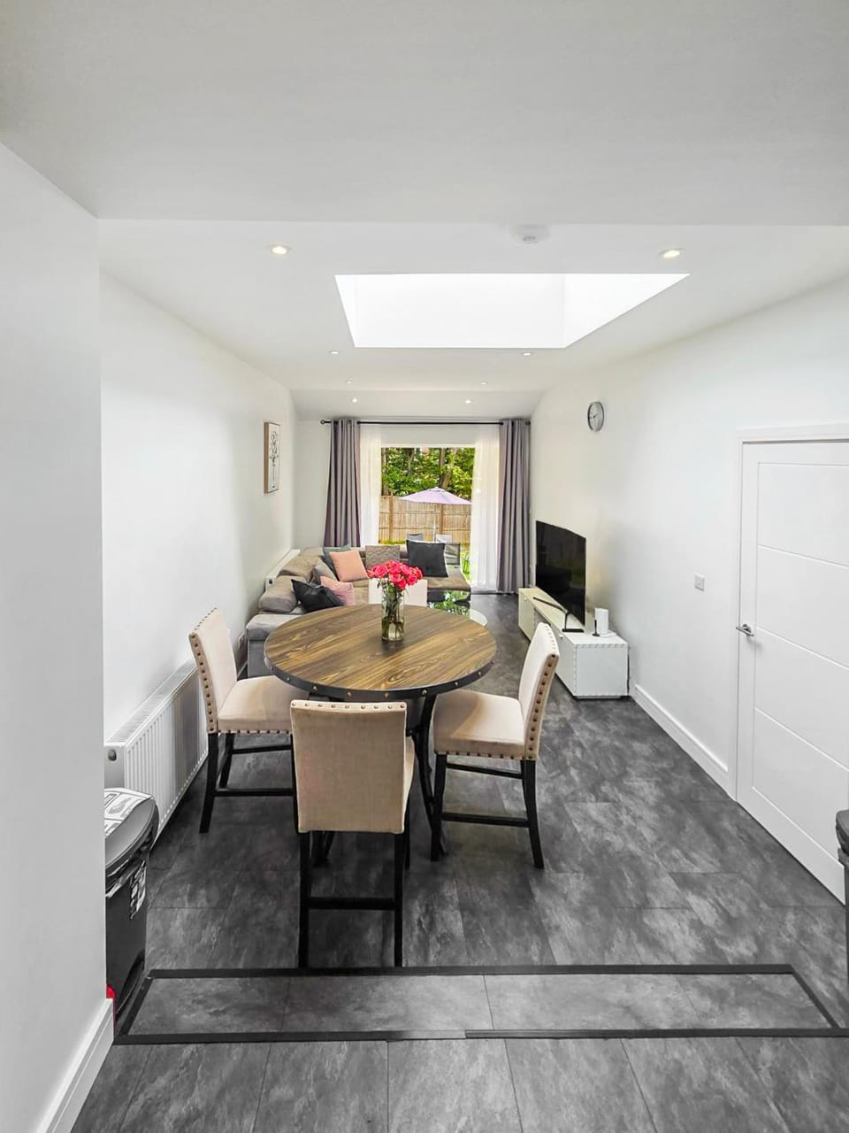 Living room, Dining area