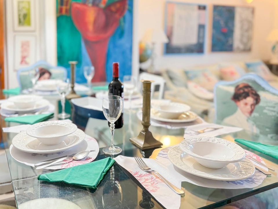 Food and drinks, Dining area, Food, Drinks