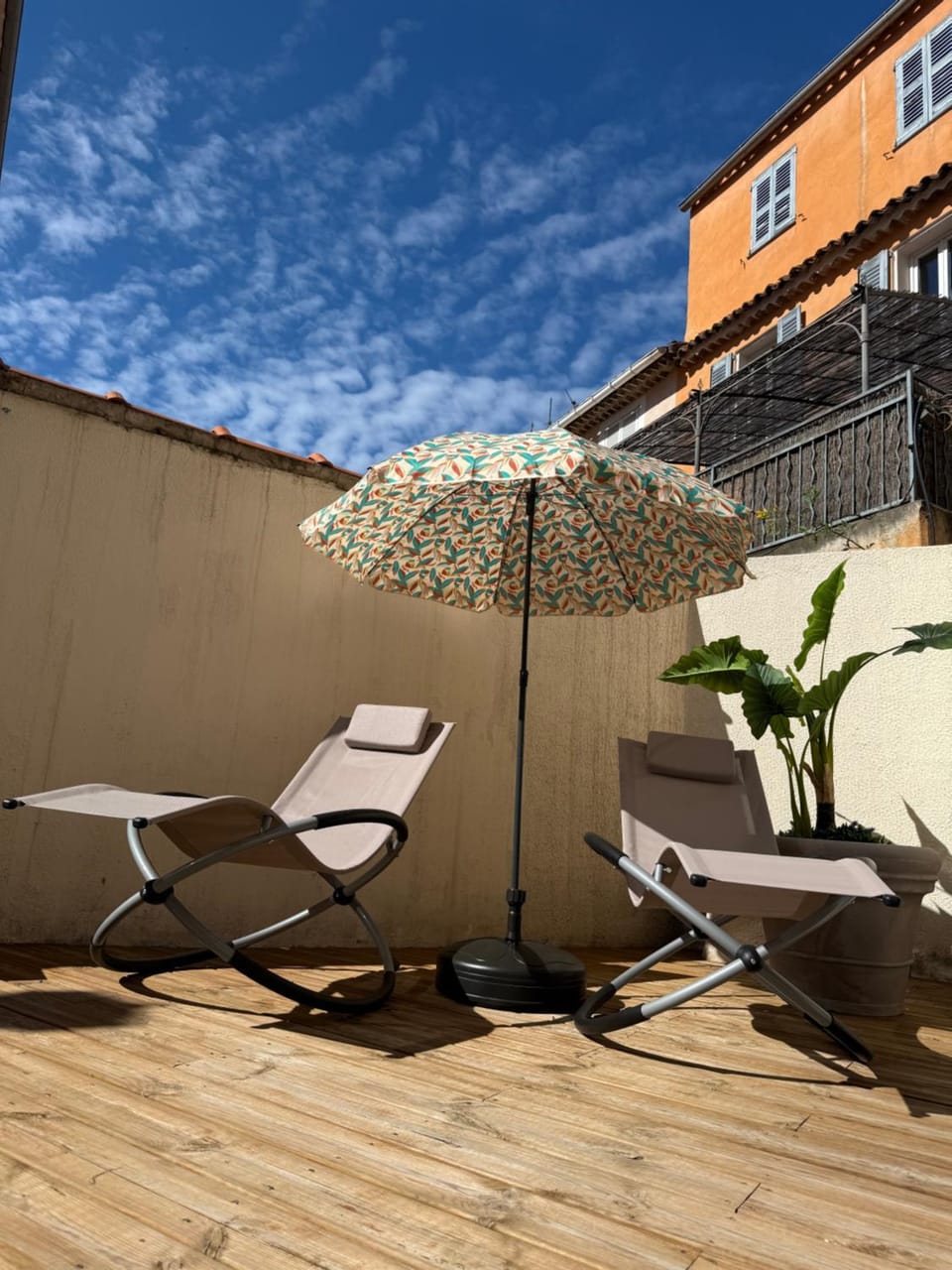 Patio, sunbed