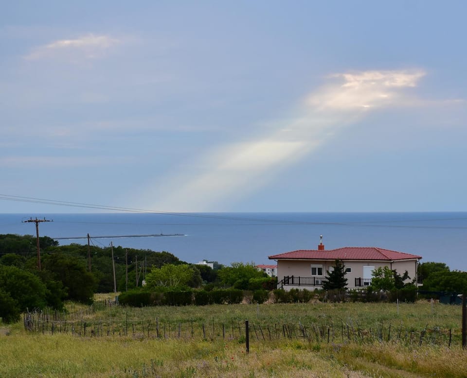 Sea view, Location