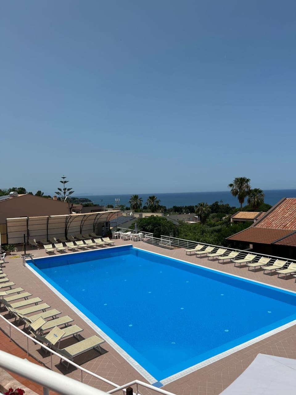 Solarium, Swimming pool