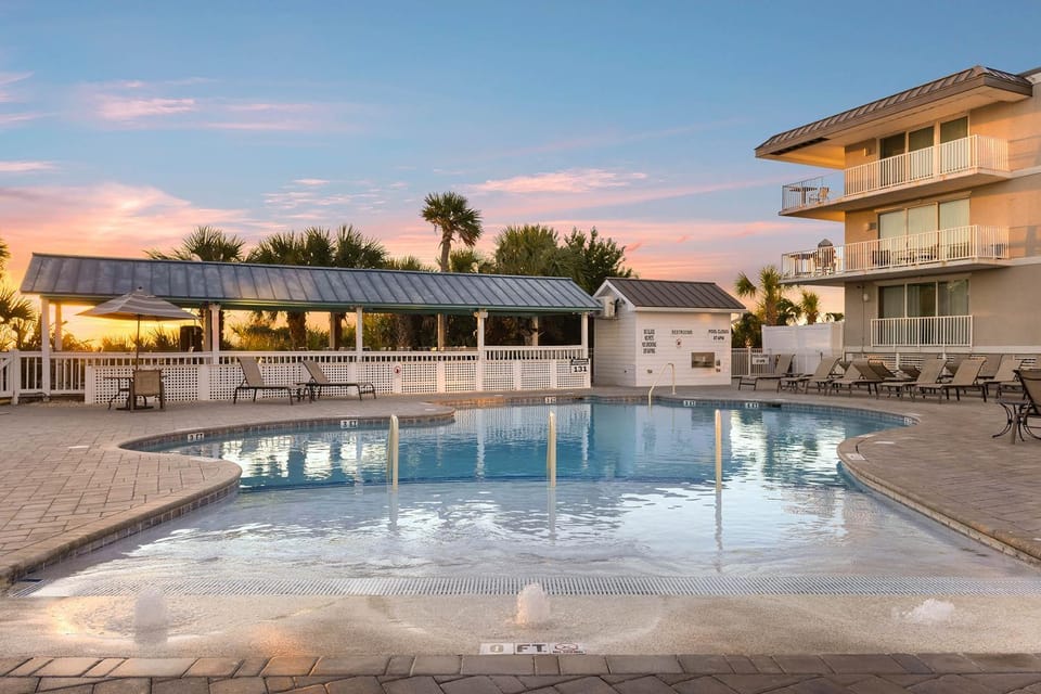 The Gardens 703 Apartment in Tybee Island