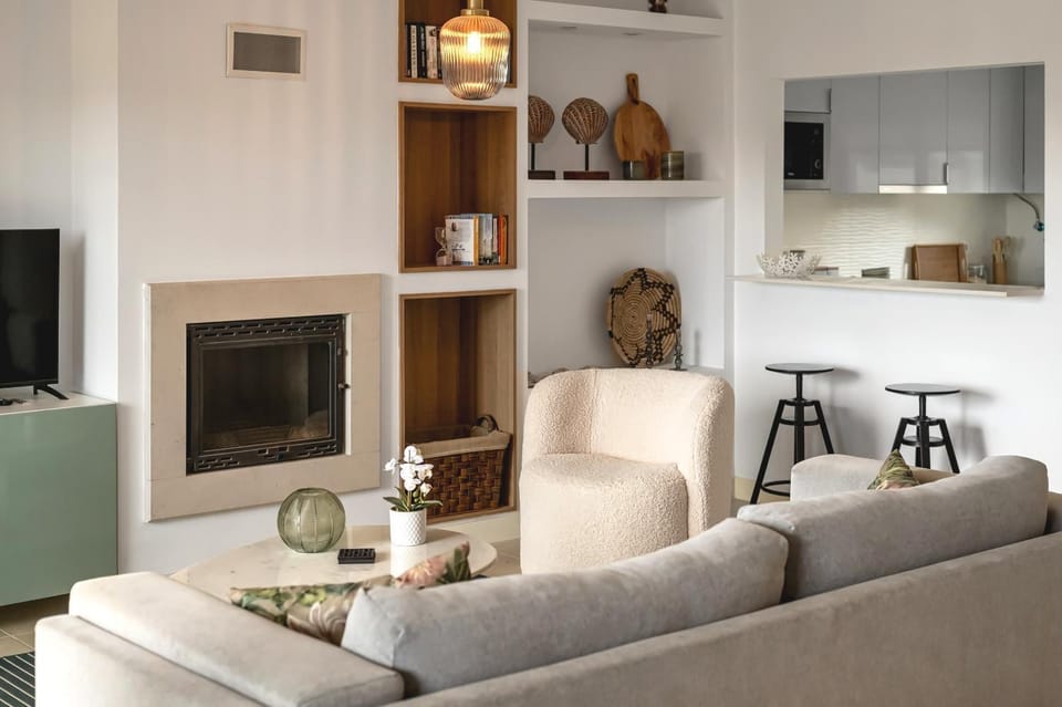 Communal lounge/ TV room, Living room