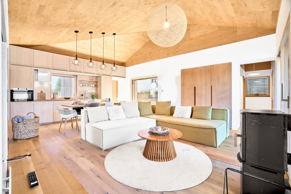 Kitchen or kitchenette, Living room, Seating area