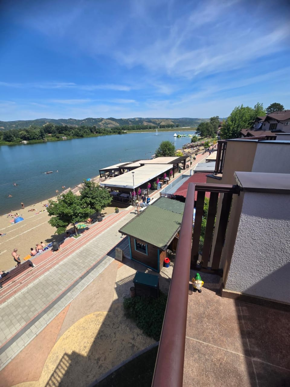 Balcony/Terrace, Beach, Lake view