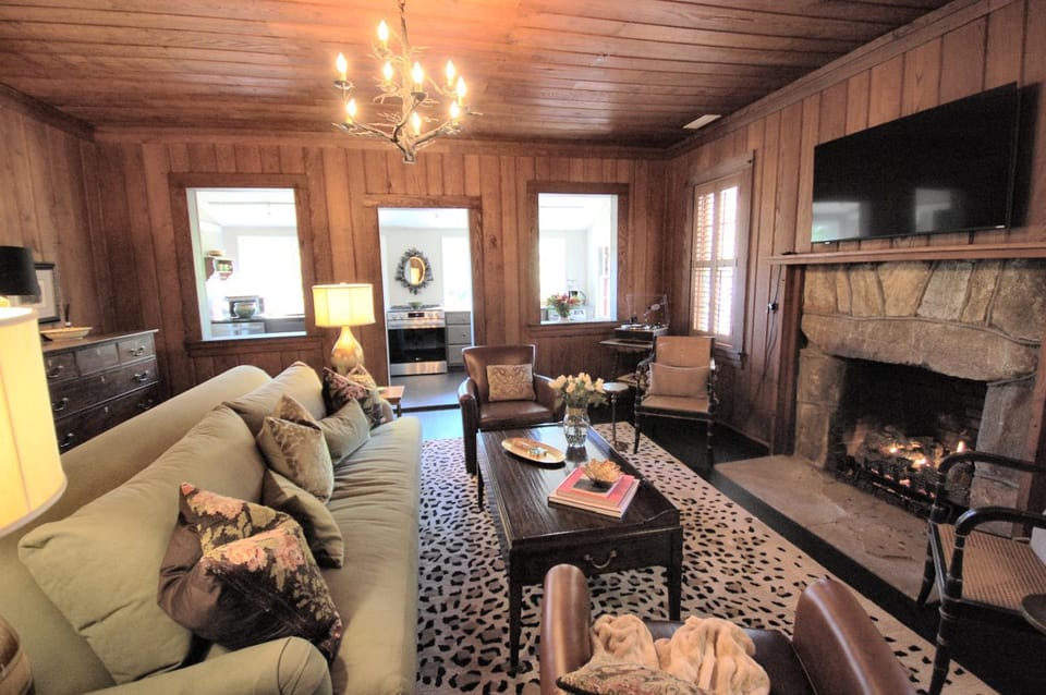 The Hideaway of Horse Cove House in Highlands
