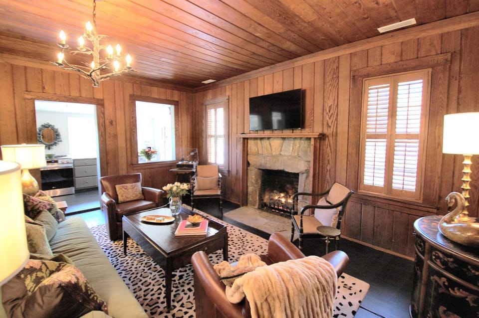 The Hideaway of Horse Cove House in Highlands