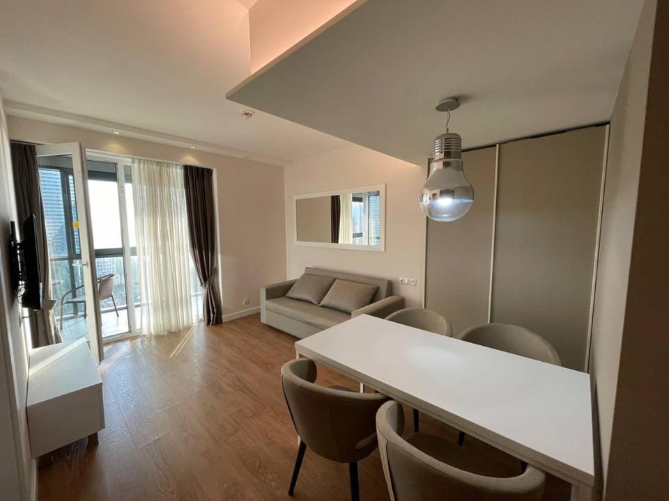 TV and multimedia, Living room, Seating area, Dining area, wardrobe