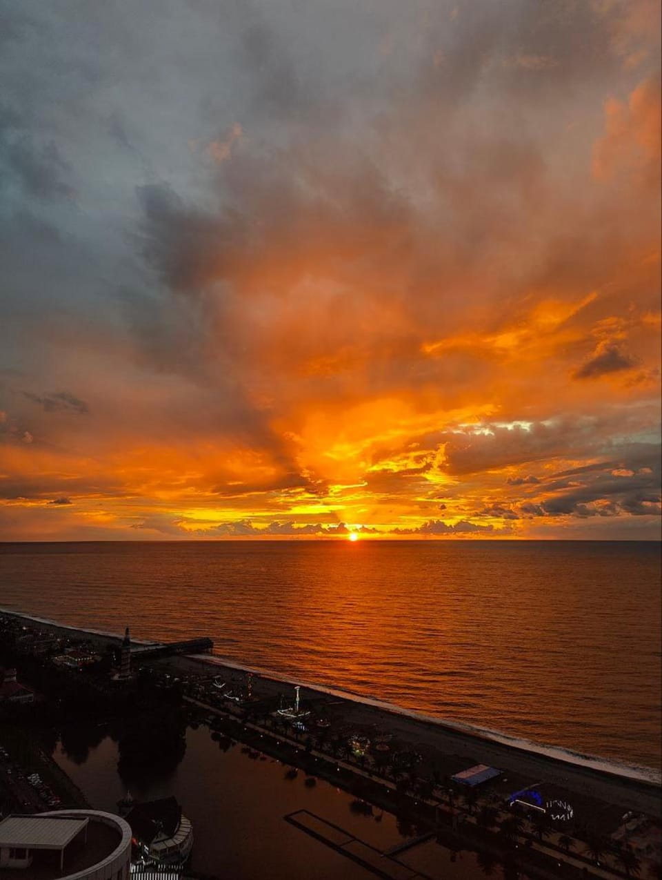 View (from property/room), City view, Garden view, Lake view, Mountain view, Sea view, Sunset