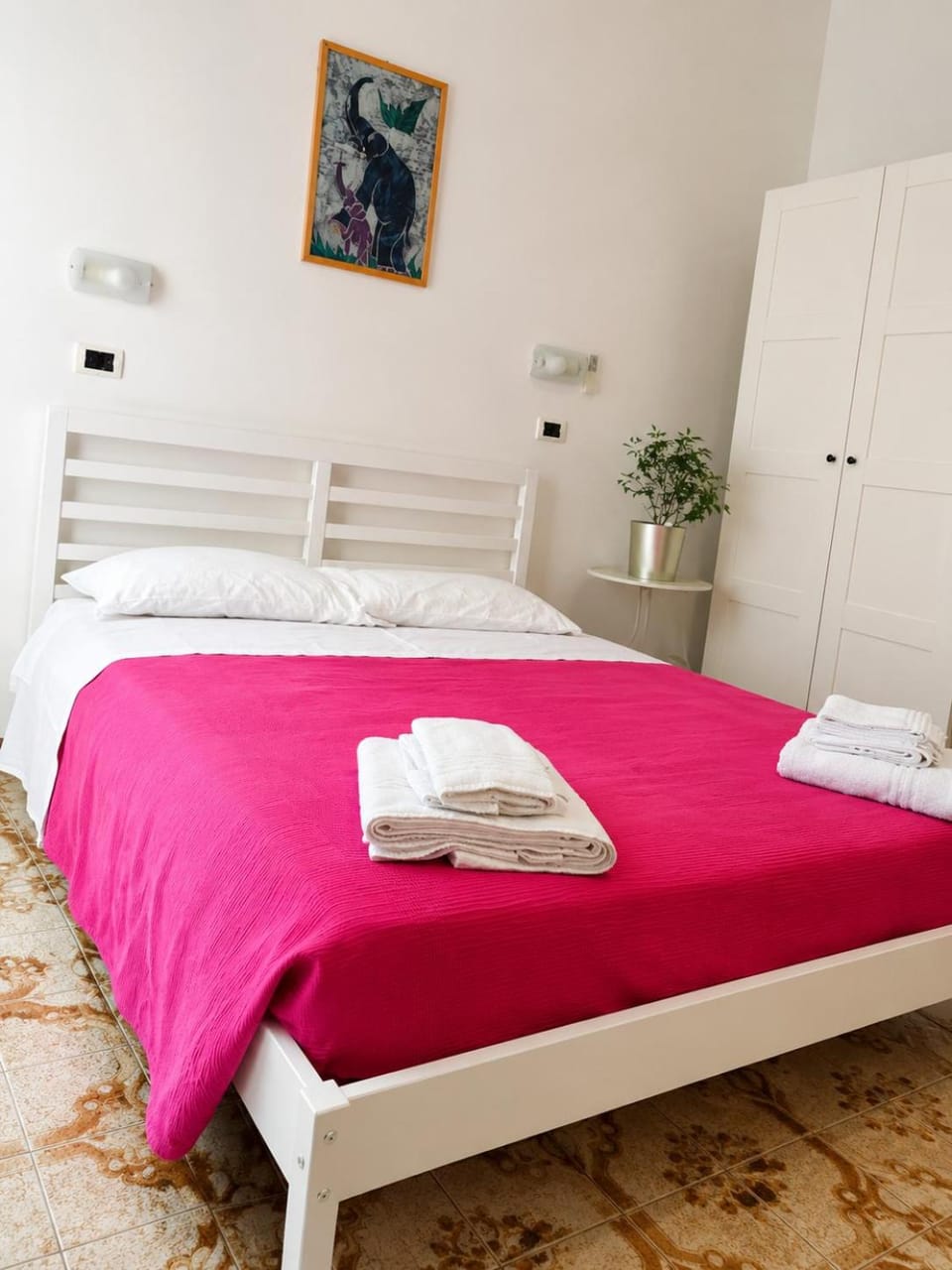 Bed, Photo of the whole room, Bedroom, wardrobe