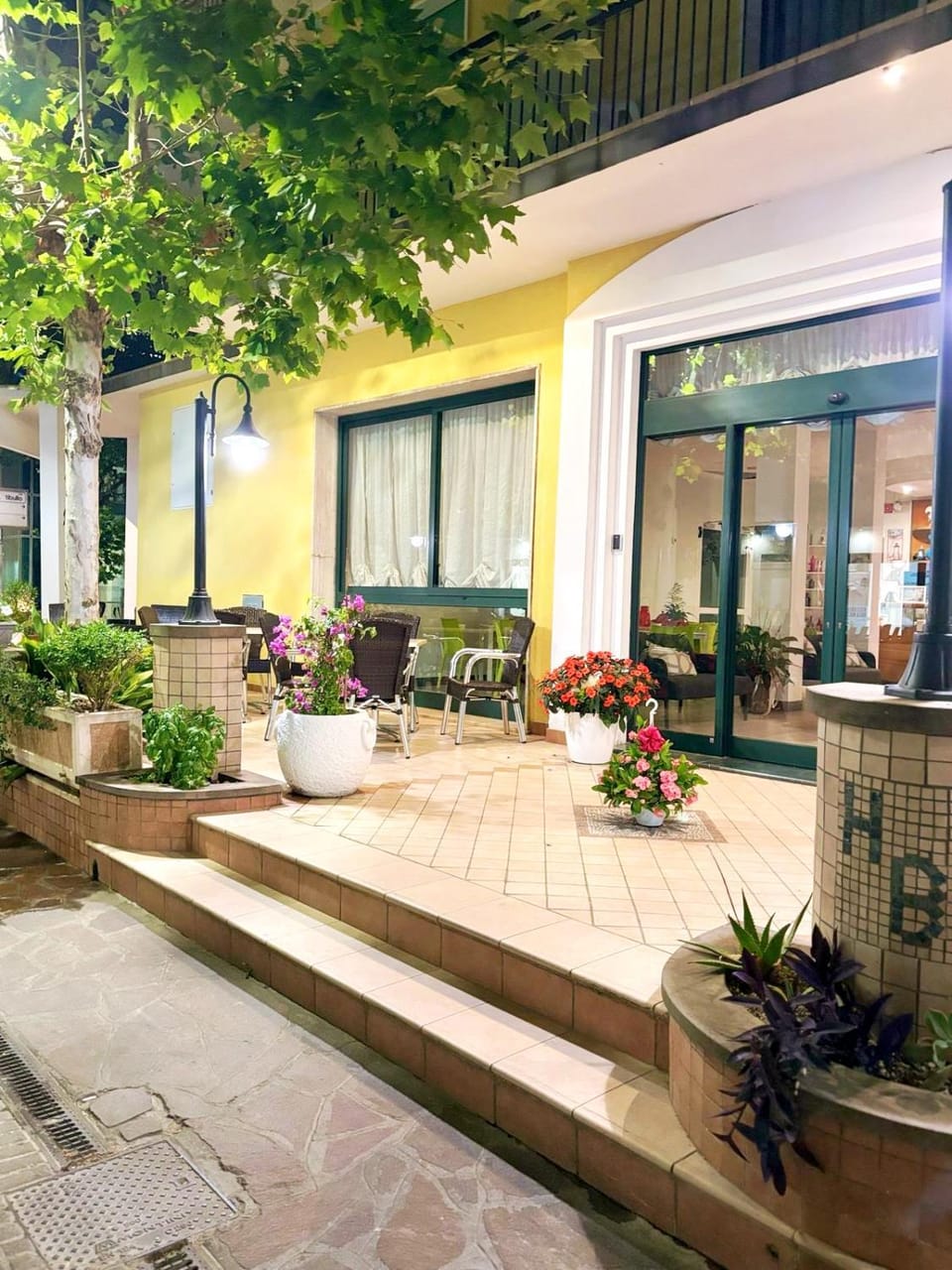 Property building, Patio, Garden, Garden view