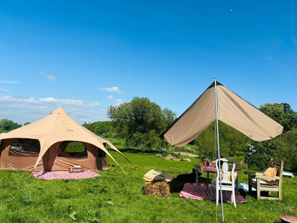 Property building, Spring, Day, Natural landscape, Garden view, Landmark view, Landmark view, Area and facilities, Area and facilities