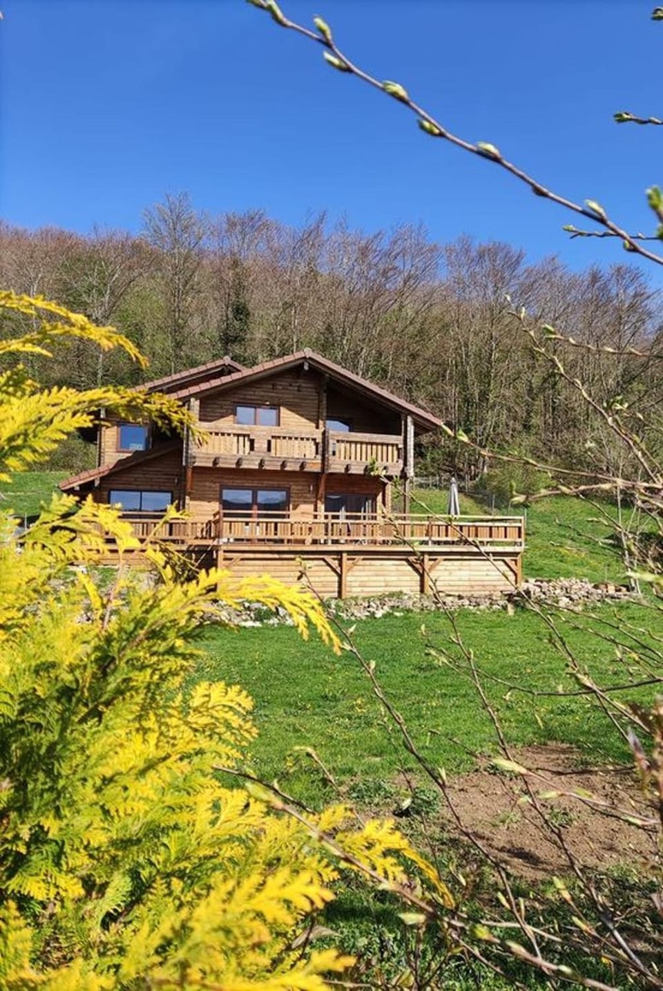 Property building, Spring, Natural landscape, Garden, Garden view