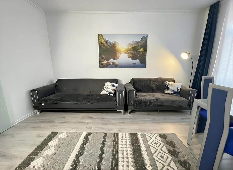 Living room, Photo of the whole room, Seating area