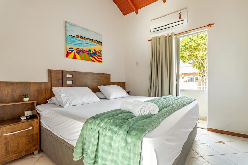 Bed, Photo of the whole room, Bedroom, towels, air conditioner