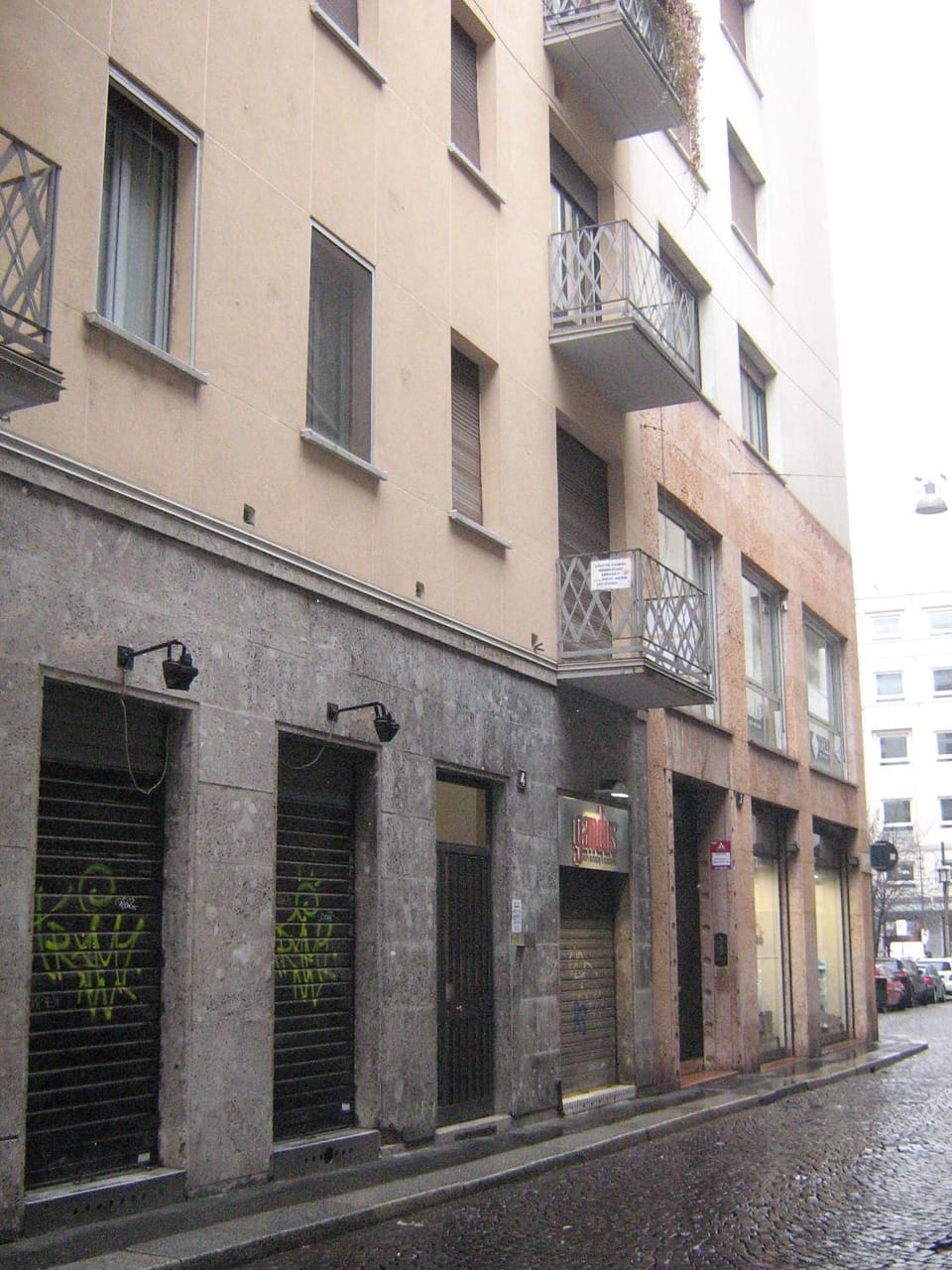 Property building, Facade/entrance