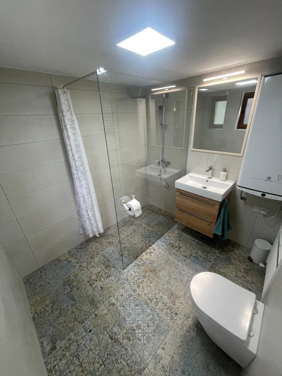 Shower, Toilet, Bathroom