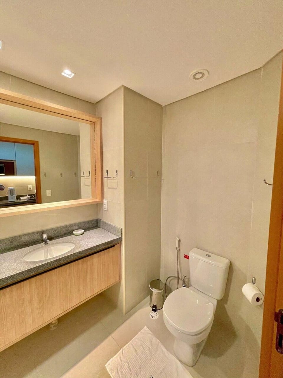 Shower, Bathroom, towels
