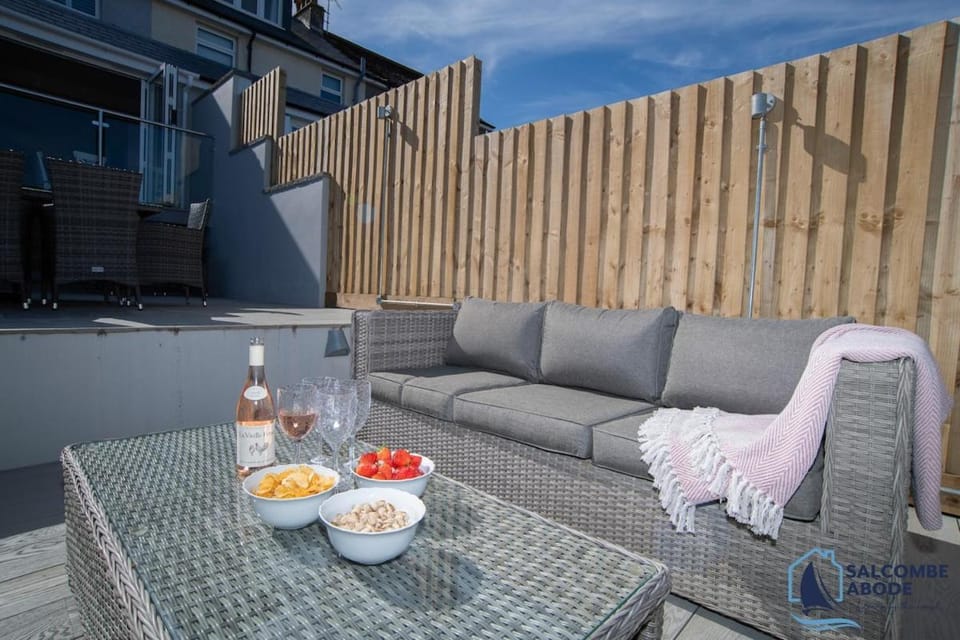 Stylish Sanctuary - Estuary Views - Outside Space House in Salcombe