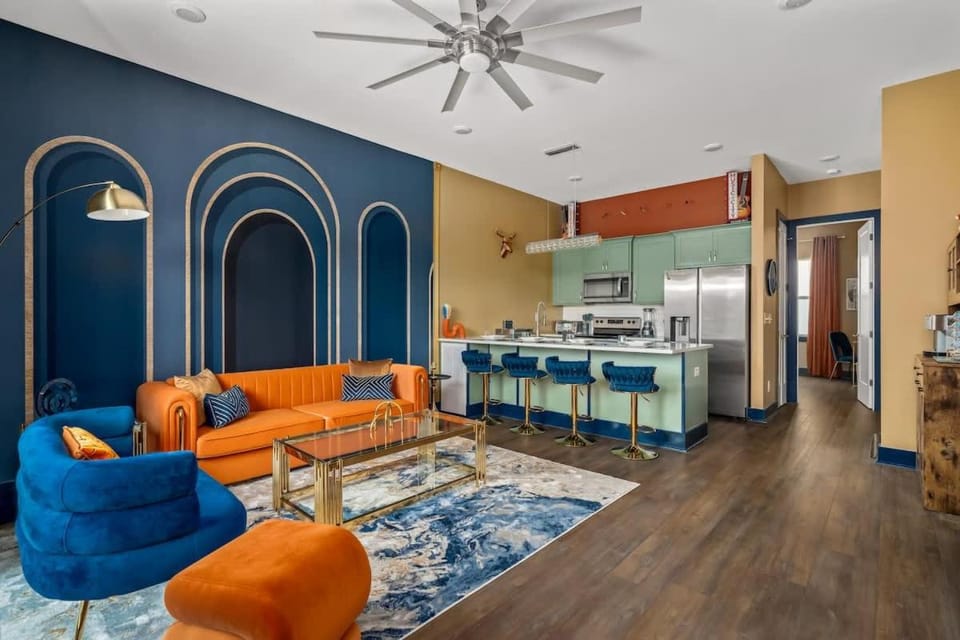 Chic Oasis 2 miles from DT - Pool table - B-Dashy House in Nashville