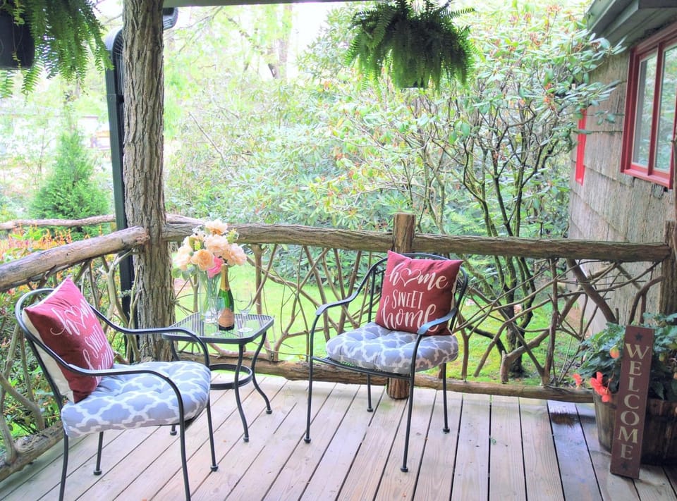 826 Wilson Road House in Highlands