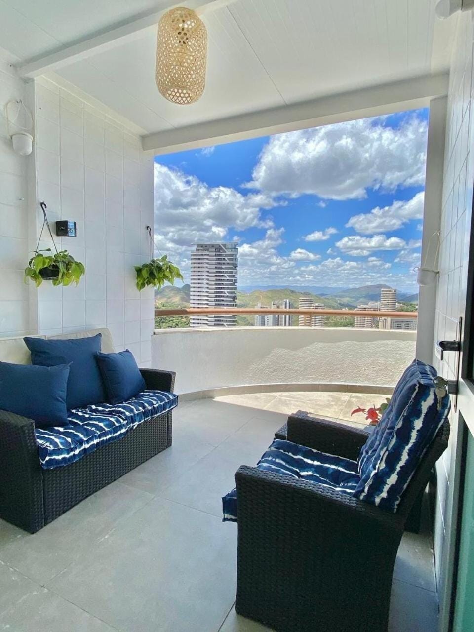 Linda cobertura duplex com varanda no Vila da Serra Apartment in Belo Horizonte