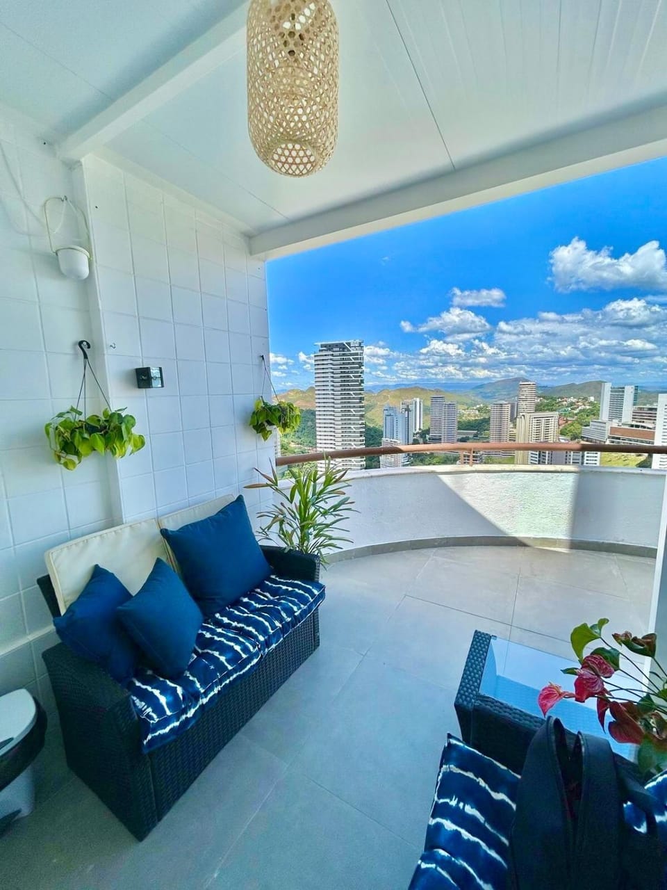 Linda cobertura duplex com varanda no Vila da Serra Apartment in Belo Horizonte