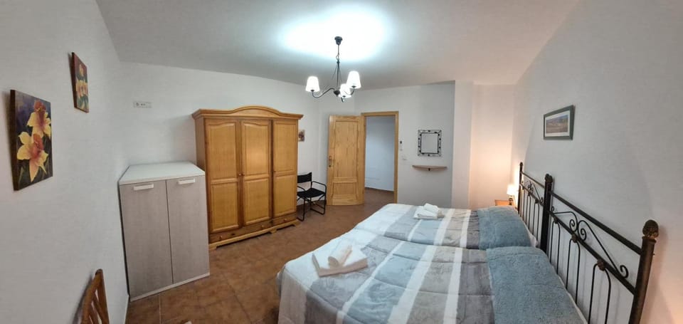 Bed, Photo of the whole room, Bedroom, wardrobe