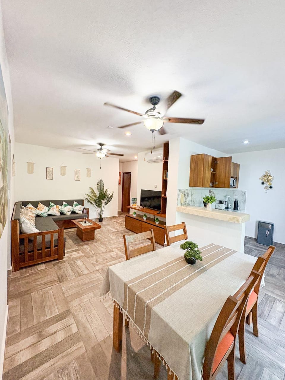 Communal lounge/ TV room, Dining area, kitchen