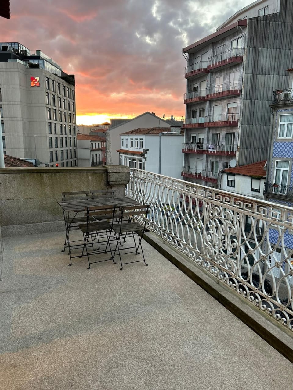 A balcony and garden View Apartment Apartment in Porto