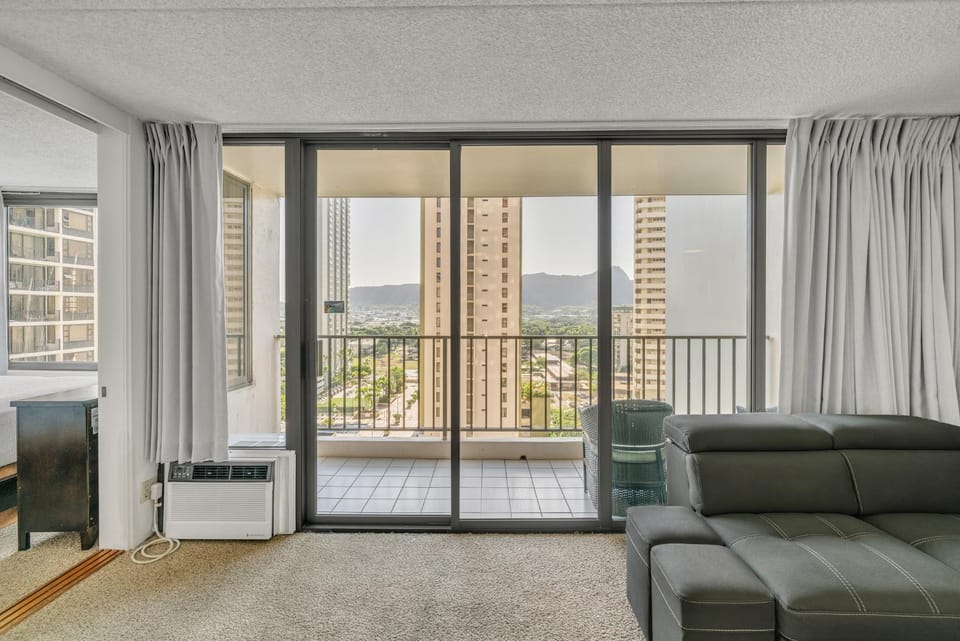 Excellent Diamond Head View Condo 1501T1 Apartment in Honolulu