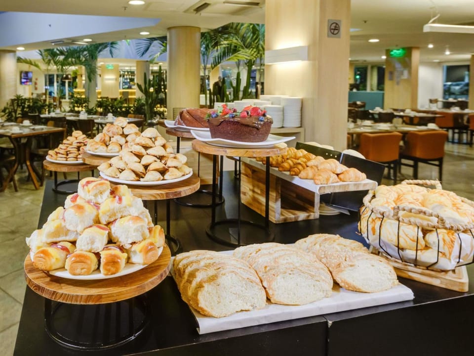 Breakfast, Buffet breakfast