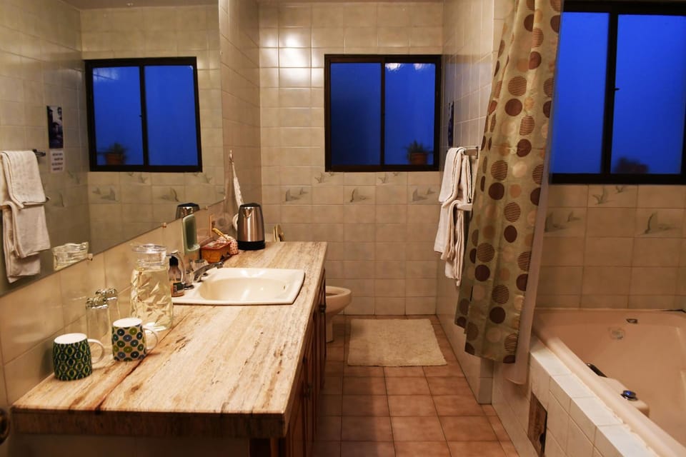Bathroom, Bath, towels