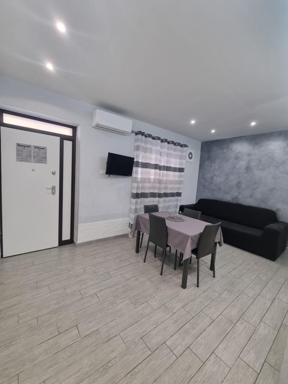 TV and multimedia, Living room, Dining area