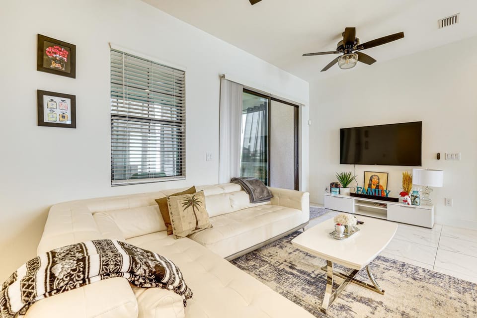 Day Trip to Fort Myers Beach: Pet-Friendly Home! House in Lehigh Acres