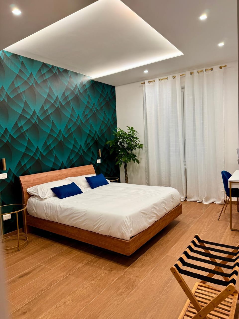 Seating area, Dining area, Bedroom