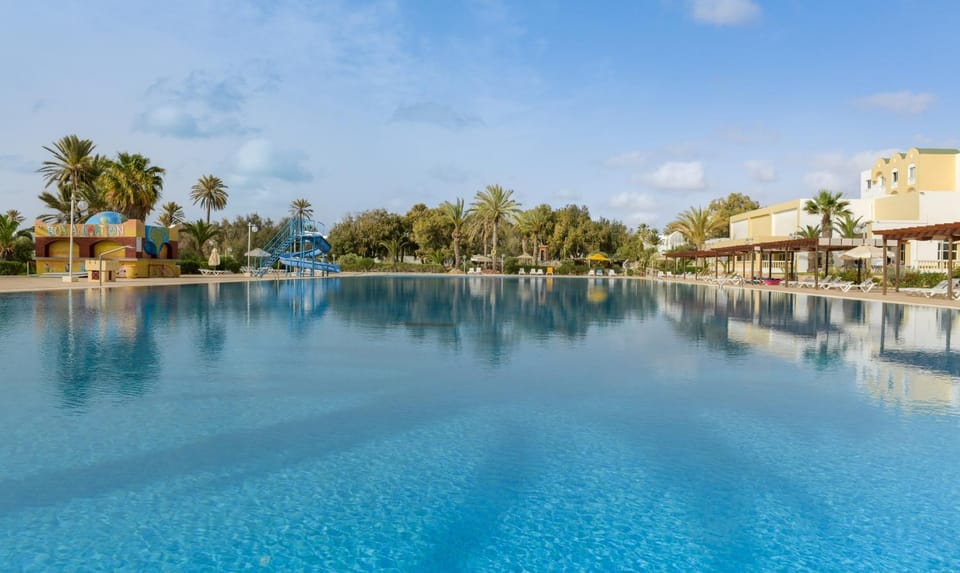 Swimming pool
