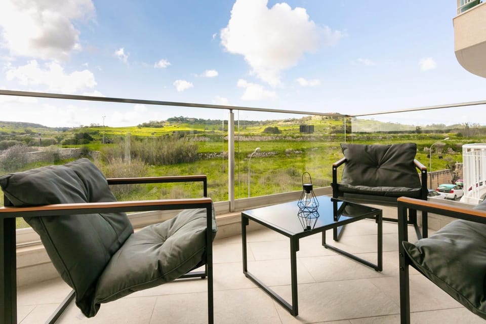 Spring, Day, Natural landscape, View (from property/room), Balcony/Terrace, Seating area
