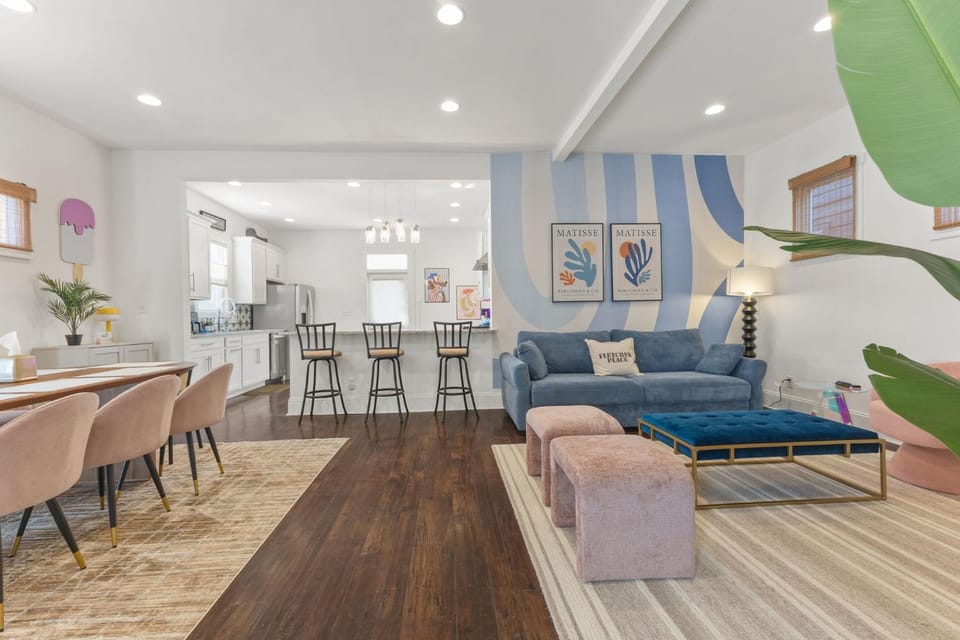 Living room, kitchen