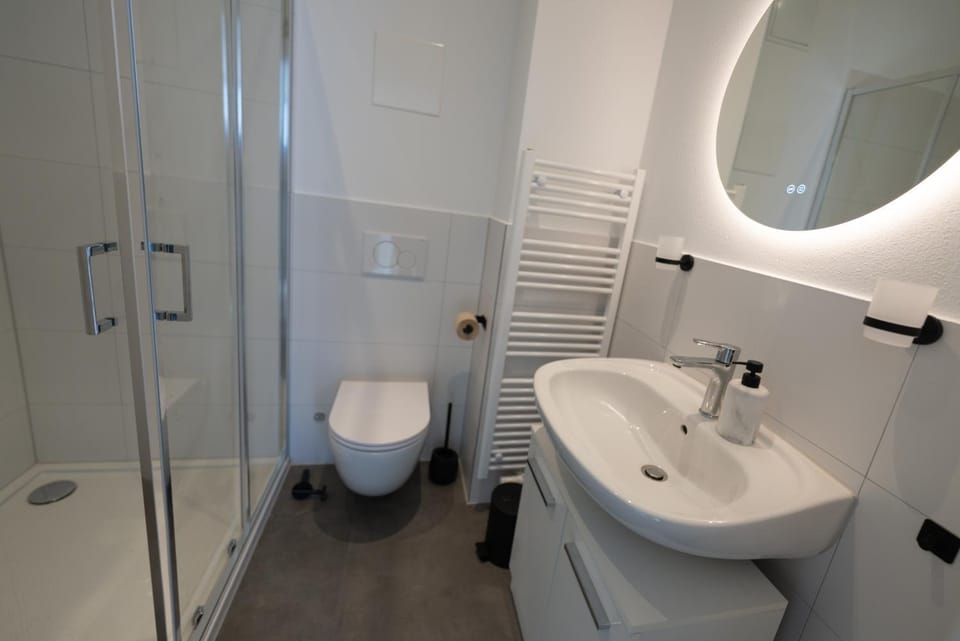 Shower, Toilet, Bathroom