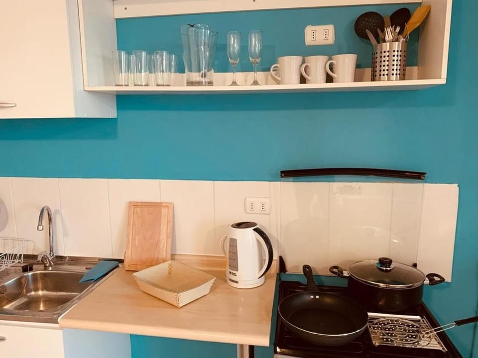 Coffee/tea facilities, Kitchen or kitchenette