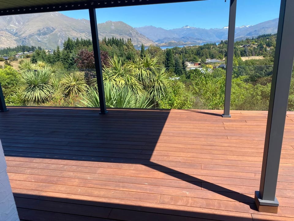 Balcony/Terrace, Lake view, Mountain view