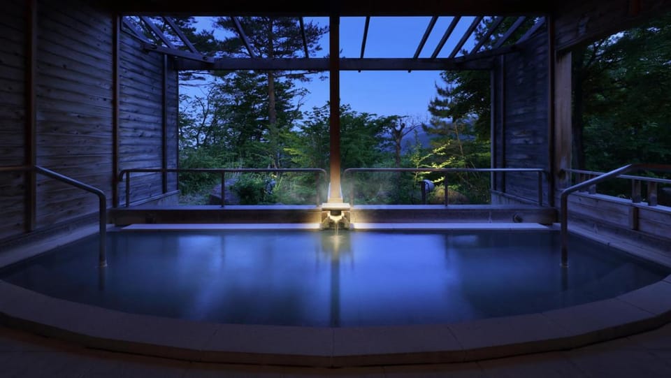 Night, Hot Tub