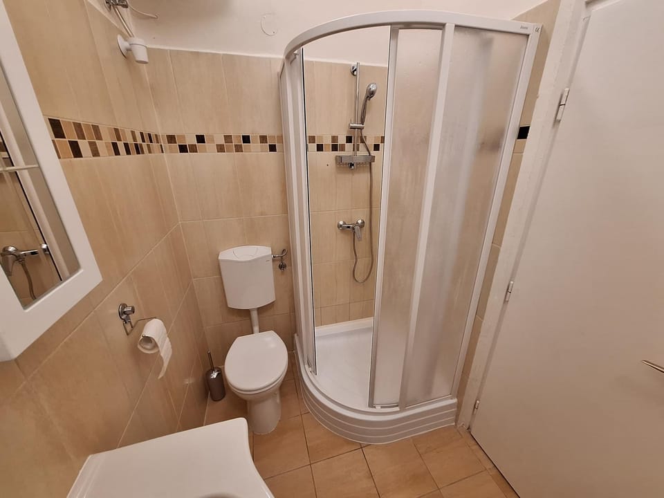 Lofty Apartment with Free Garage near the Gozsdu Courtyard Apartment in Budapest