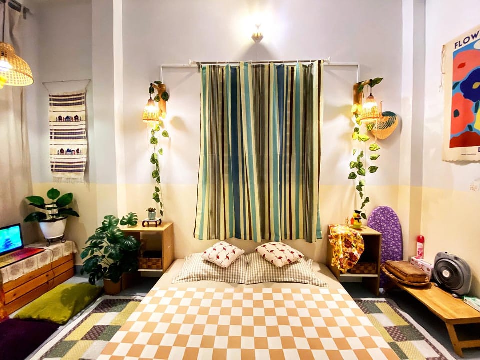 Bed, Photo of the whole room, Decorative detail, Bedroom