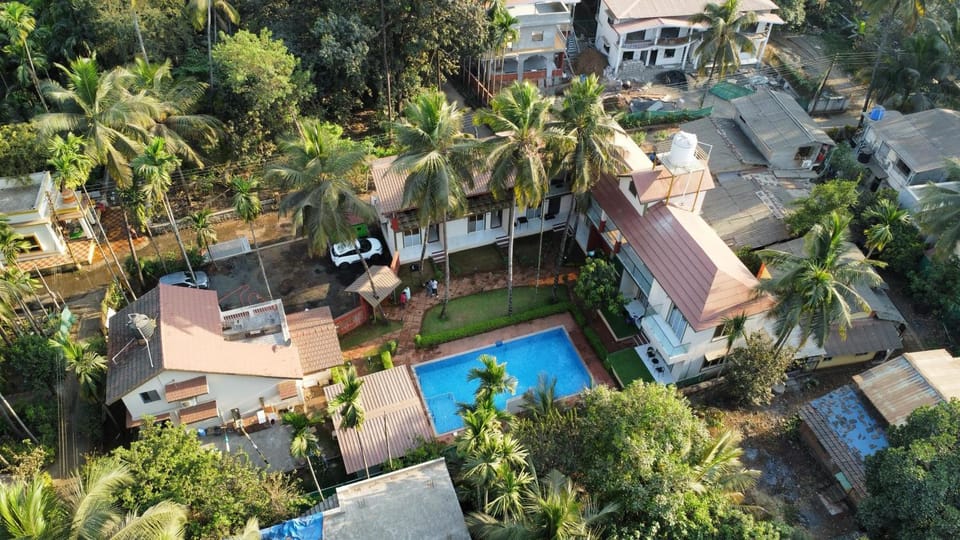 Property building, Swimming pool