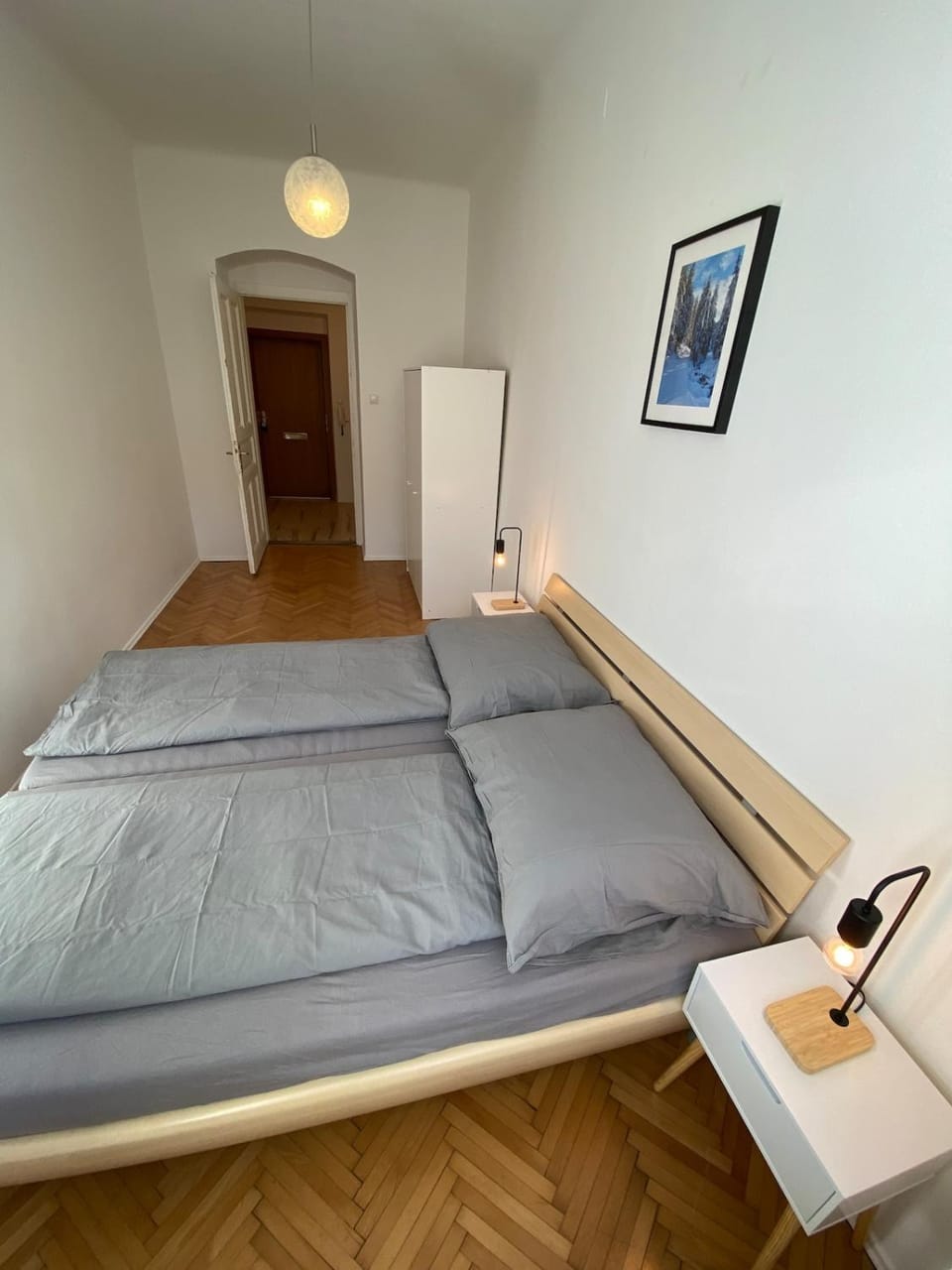 Bed, Photo of the whole room, Bedroom