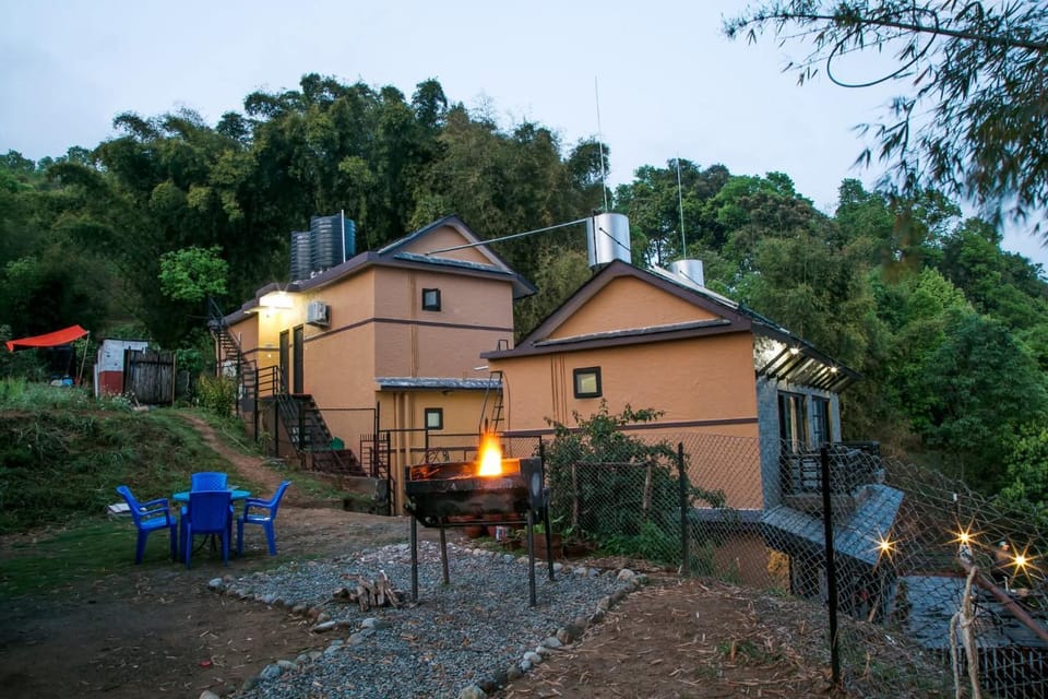 Property building, Day, Garden, Garden view