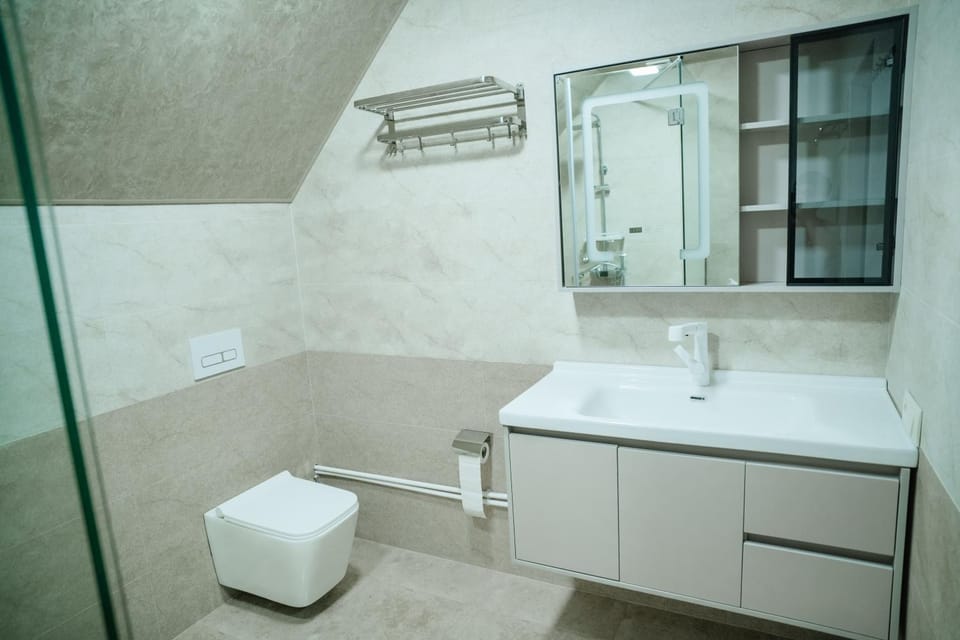 Shower, Toilet, Bathroom